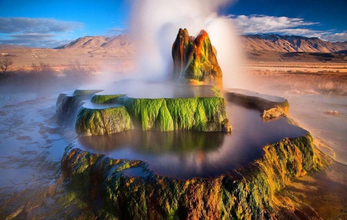 Fly Geyser, Nevada