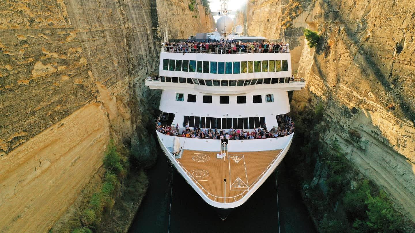Ms Braemar through Corinth canal