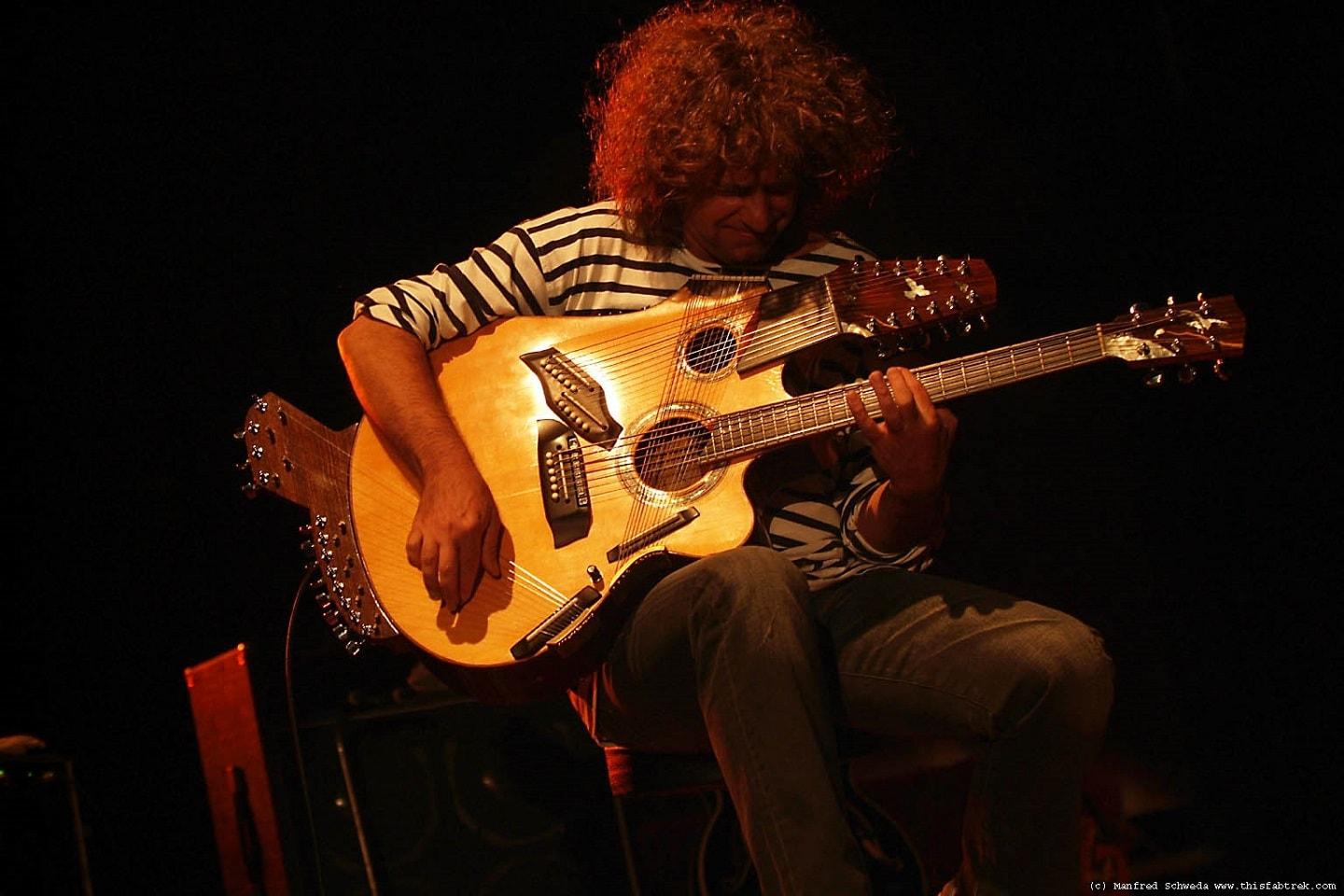 Pikasso guitar played by Pat Metheny Pikasso guitar played by Pat Metheny