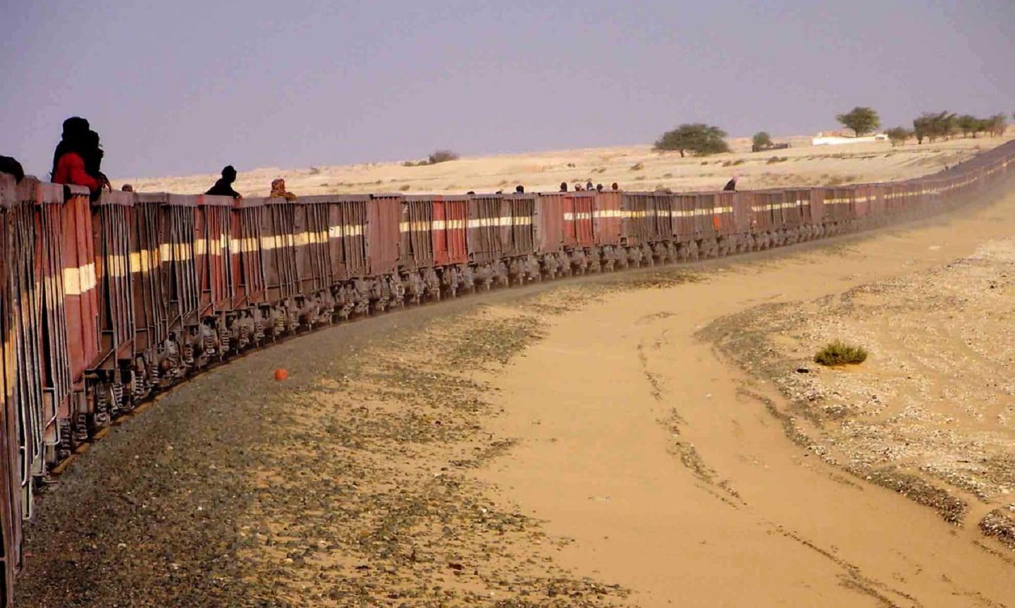 Nouadhibou train long Mauritania through the desert
