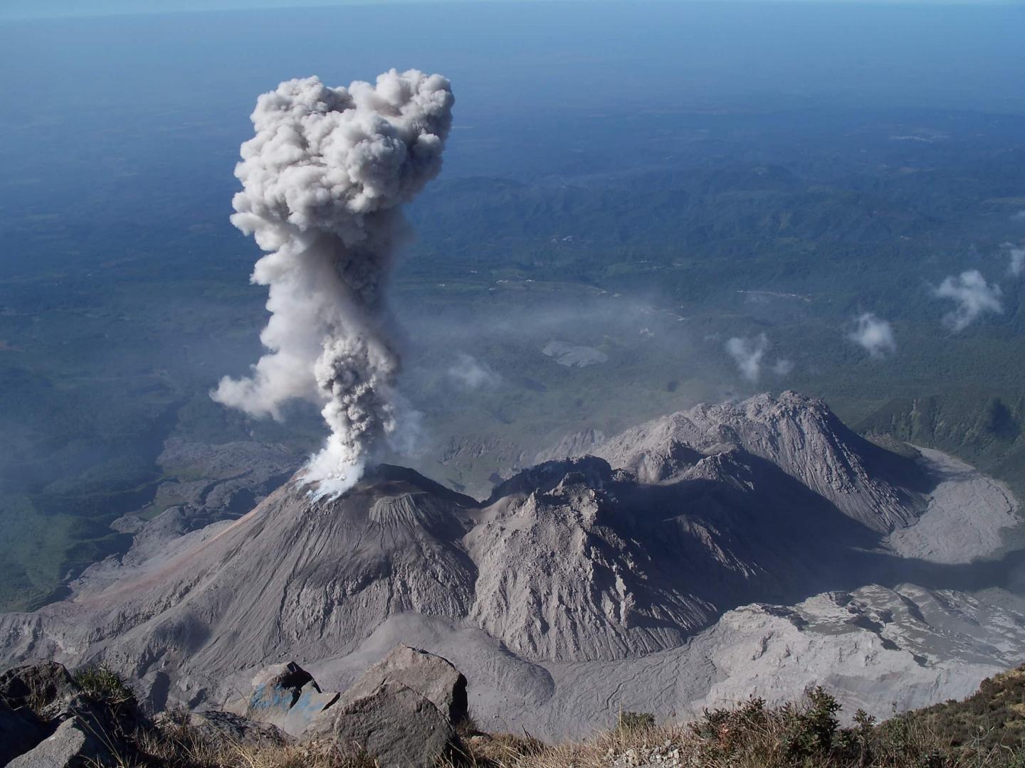 Volcano Santiaguito, a trekking not for the faint hearted