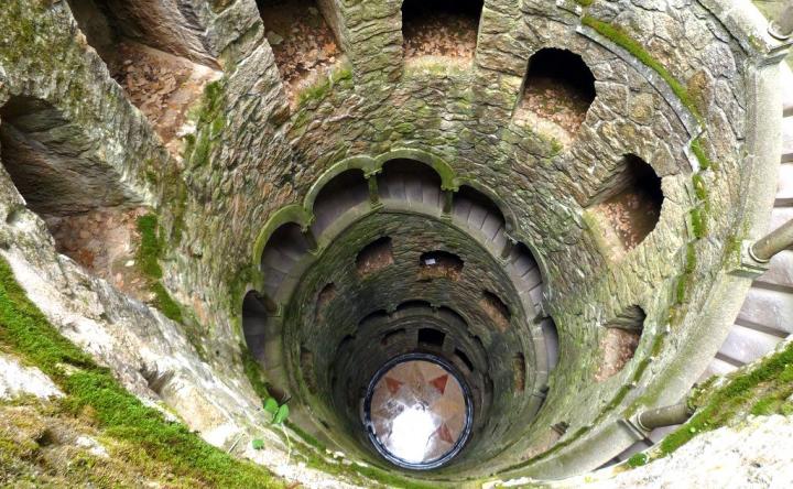 Torre invertida iniciática de Sintra
